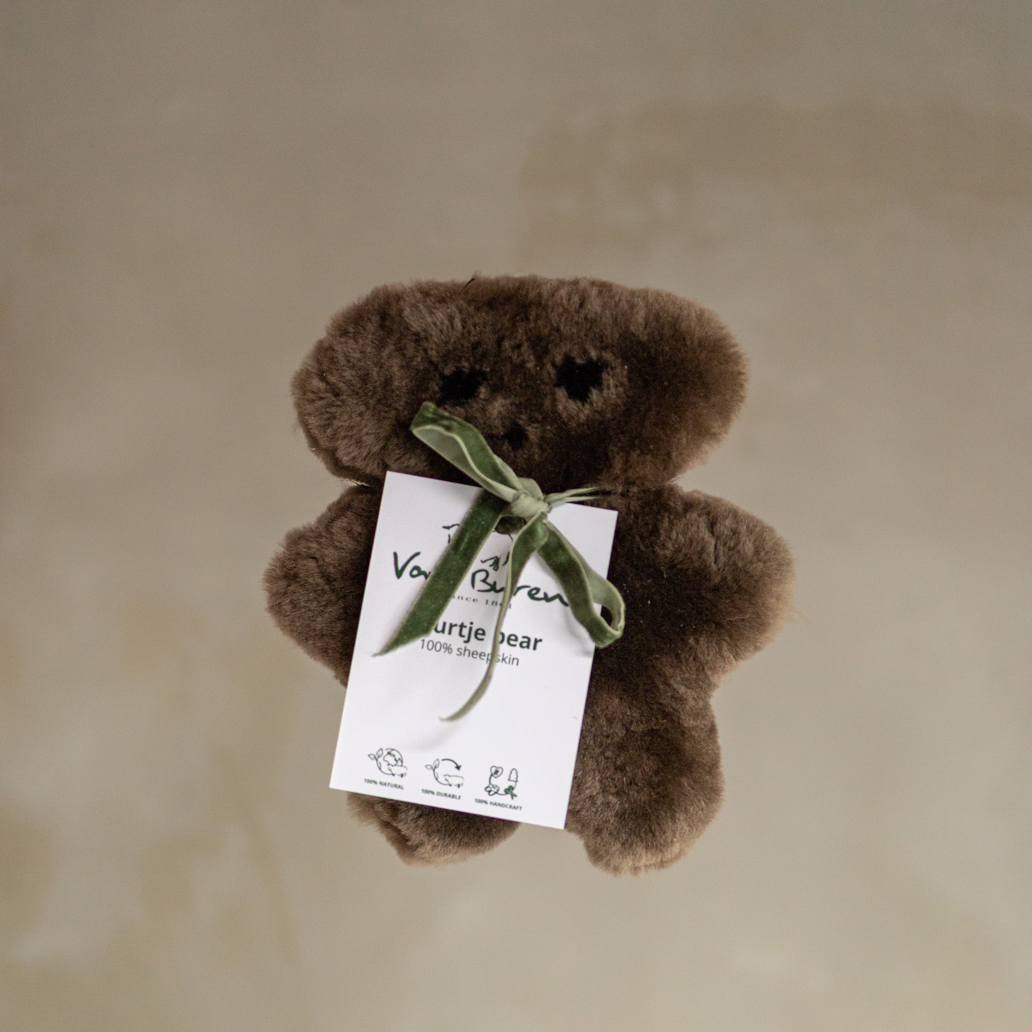 VAN BUREN | BUURTJE BEER | MERINO SCHAPENVACHT KNUFFEL BRUIN KLEIN