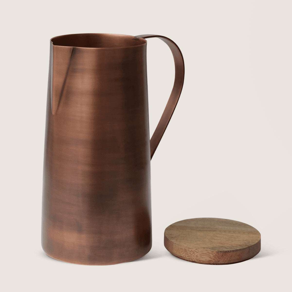 URBAN NATURE CULTURE | WATERKAN MANGAL | ANTIQUE COPPER (15 X 11 X 21 CM)