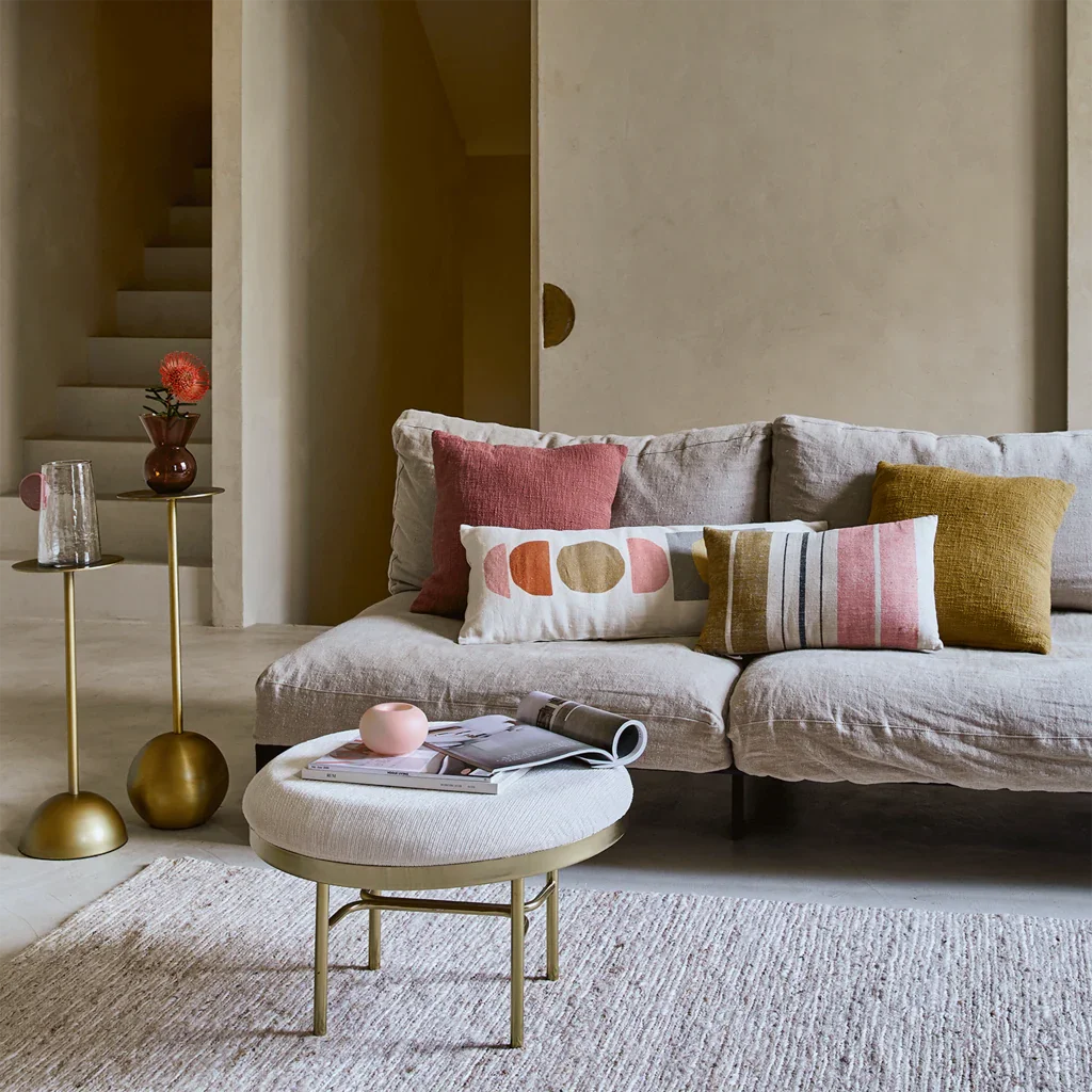 UNC | SIDE TABLE M | GOLD