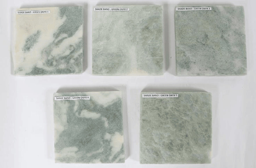 UNC | SUVI TAFELLAMP | GROEN ONYX MARMER & BEIGE