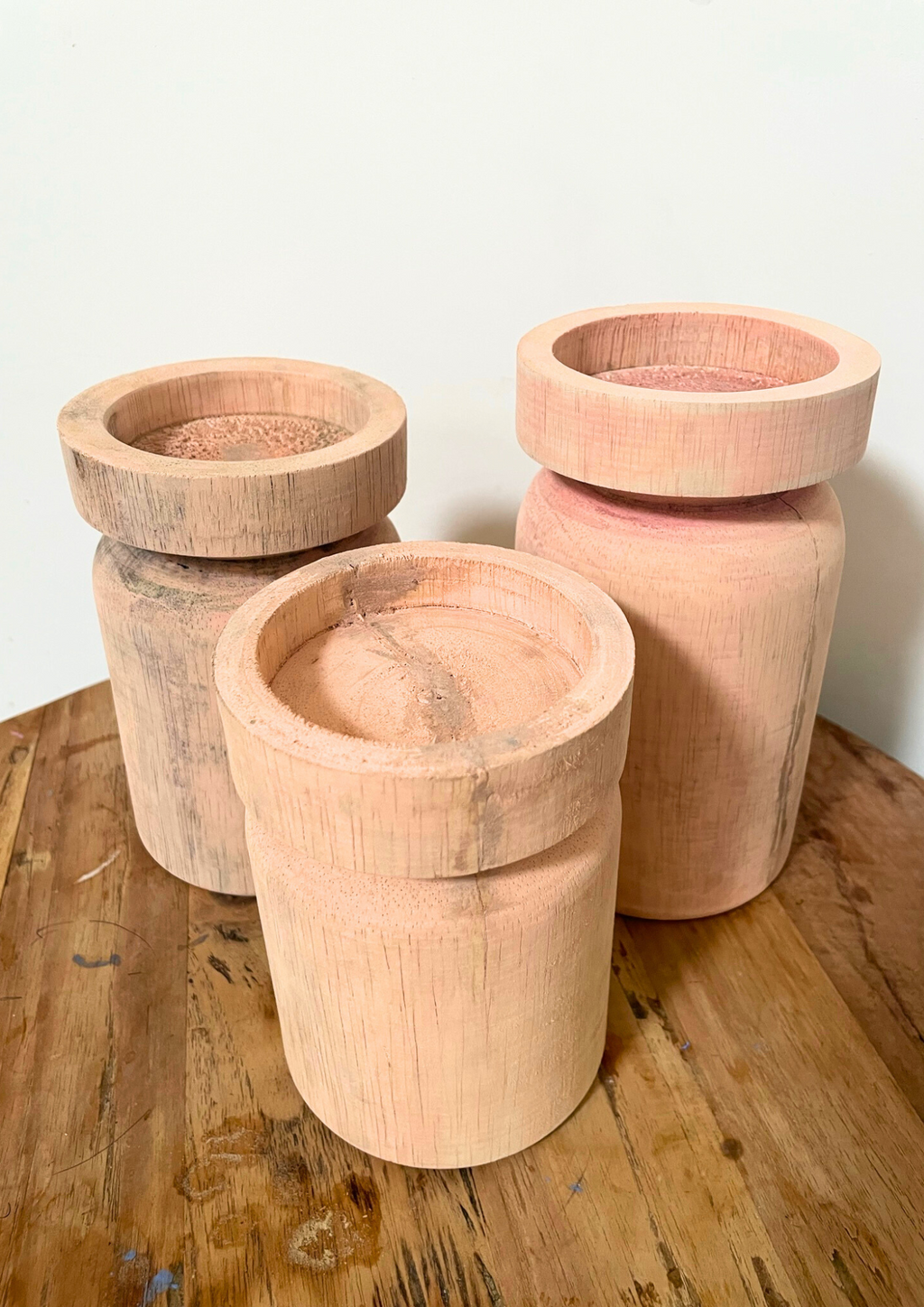 HIPPIE MONKEY | HOUTEN KAARSHOUDER THE TERRA | M | ORANJE
