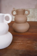 HIPPIE MONKEY | TERRACOTTA VAAS | THE BOLA BOLA | BRUIN