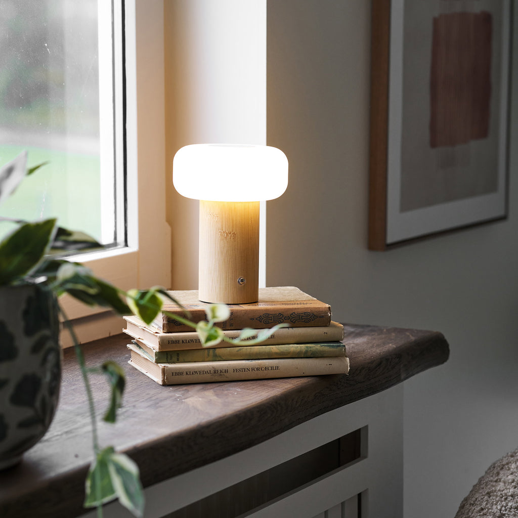 HOUSE NORDIC | STAFFORD TAFELLAMP | OPLAADBAAR + WIT (13,5x13,5x18 CM)