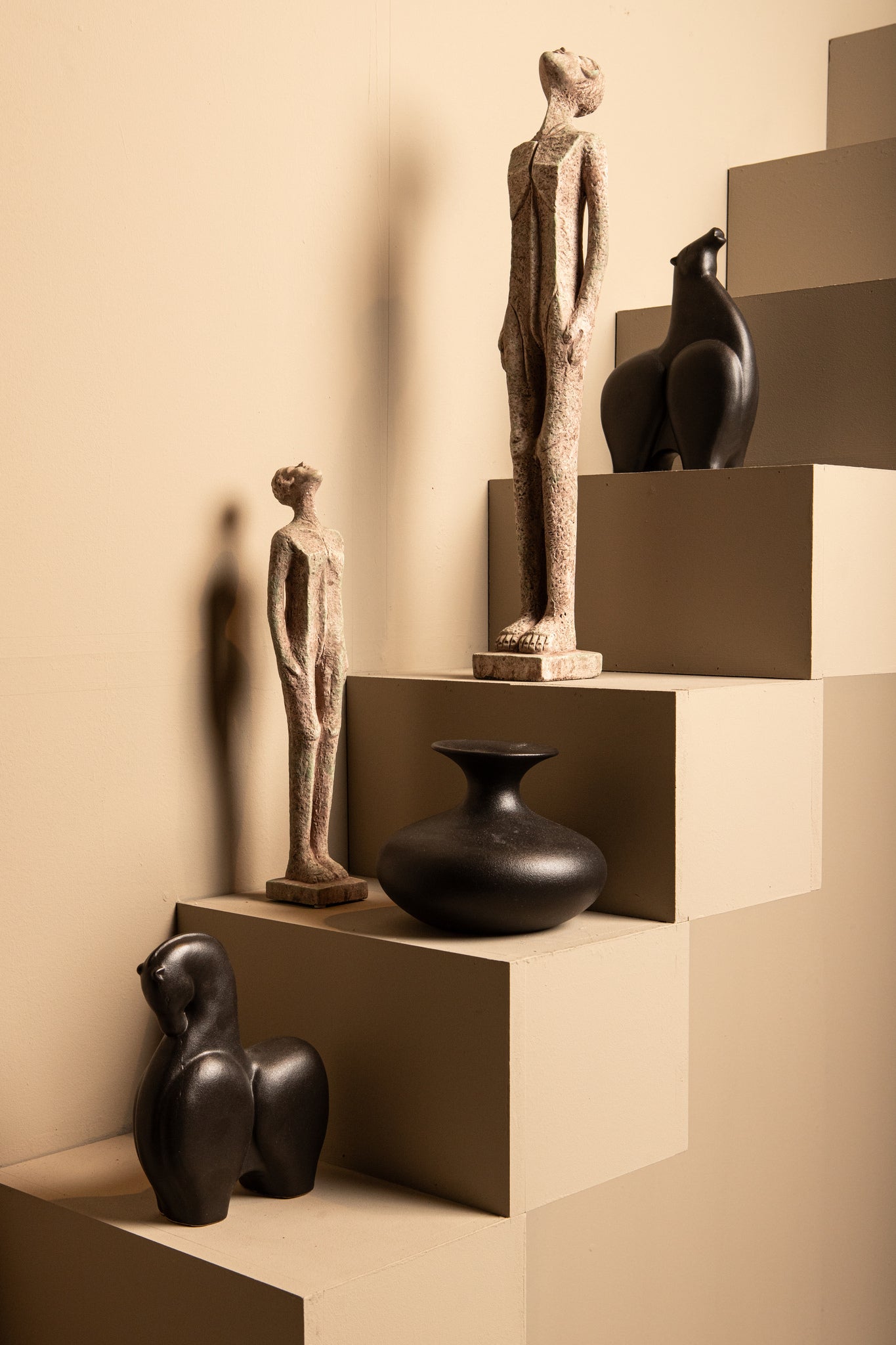 PTMD | Vaas Lyndsay Bulb Low | zwart