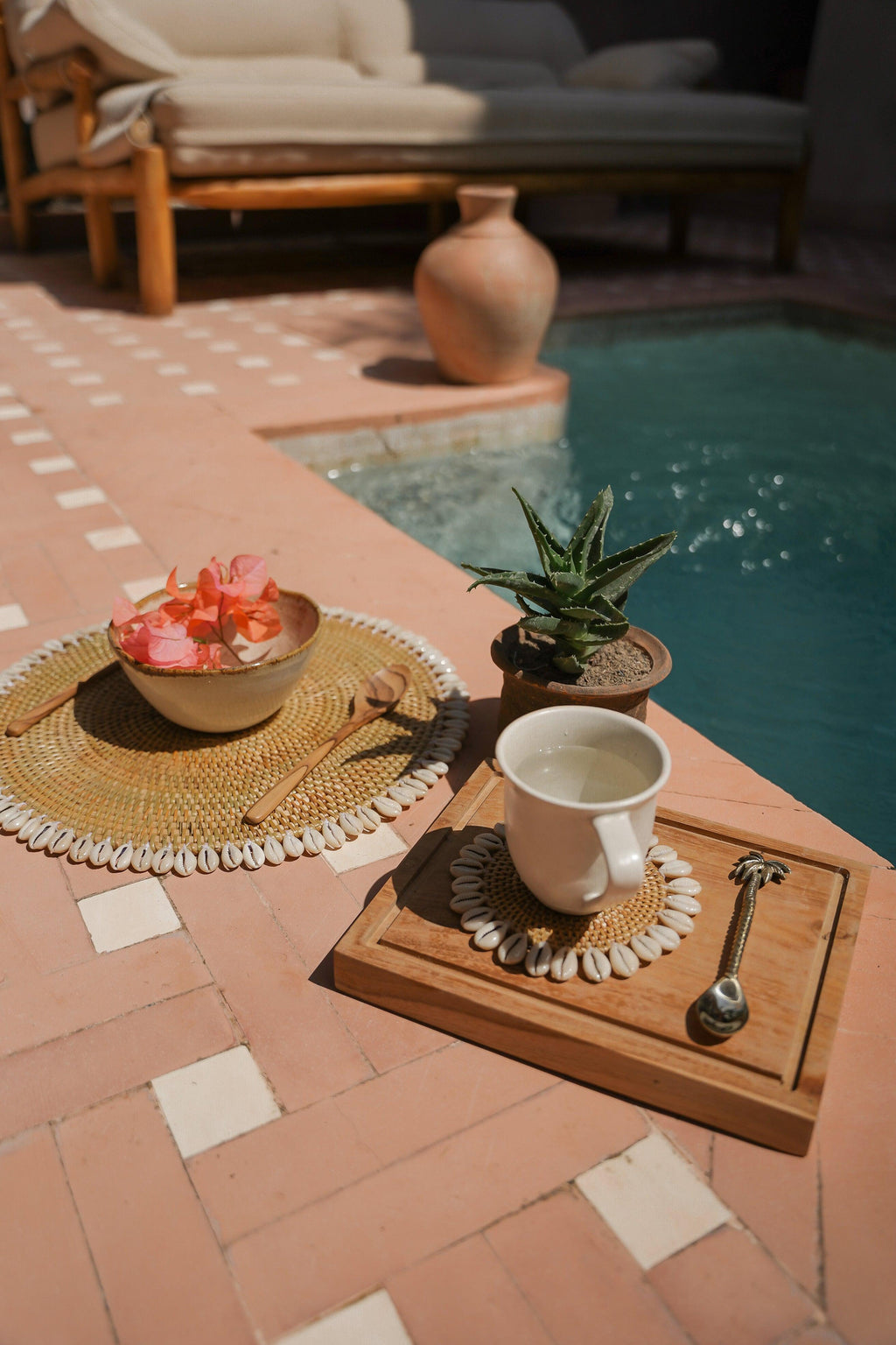 HIPPIE MONKEY | RATTAN SHELL PLACEMAT | NATURAL