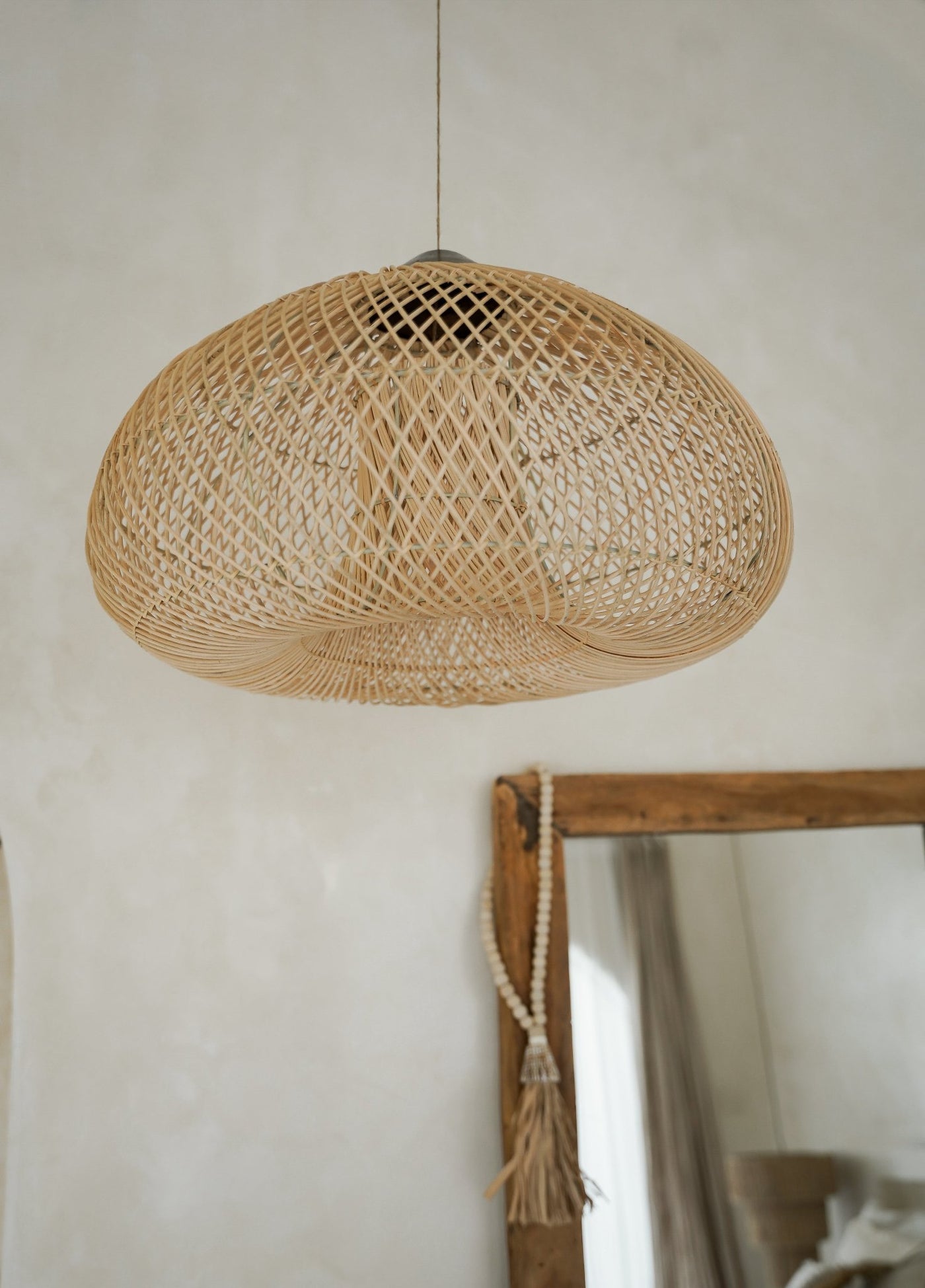 HIPPIE MONKEY | ROTAN LAMP | THE KAYU BERAT
