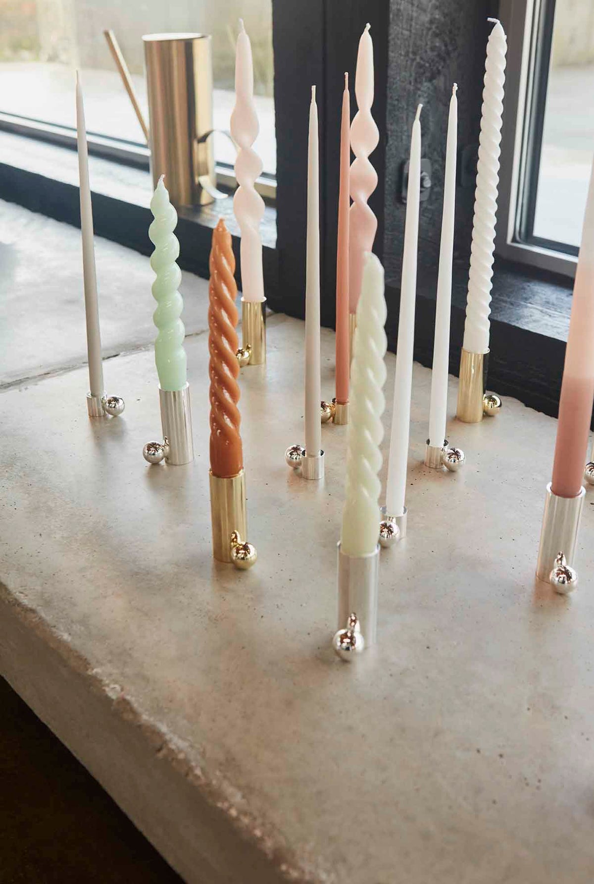 OYOY LIVING | PALLOA SOLID BRASS CANDLEHOLDER LOW | GEBORSTELD MESSING 2 CM