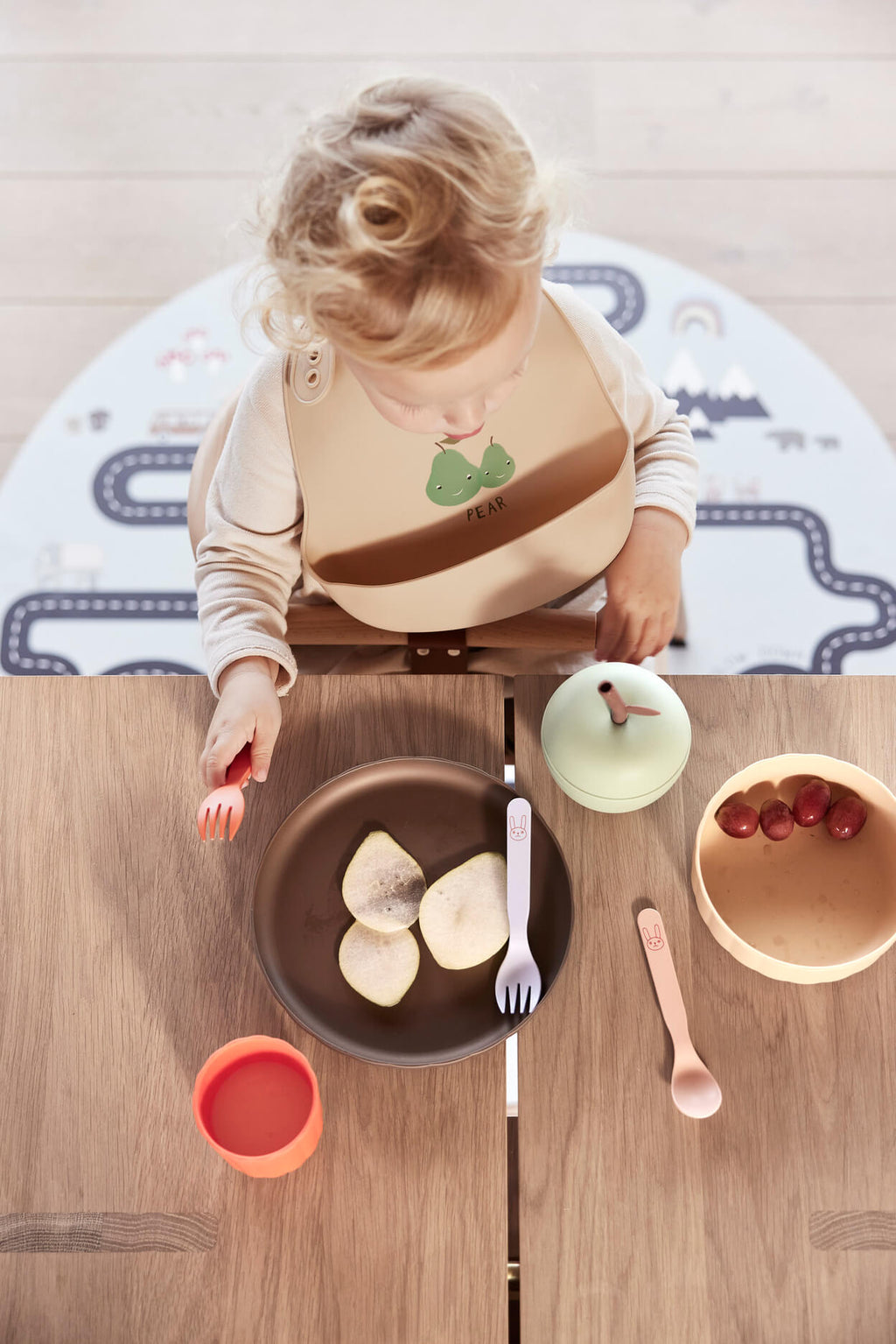 OYOY MINI | YUMMY SILICONE BIB - PACK OF 2