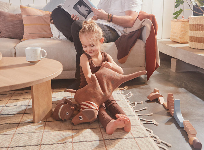 OYOY MINI | KNUFFEL HUNSI | HOND MET TWEE PUPPIES COCO & MAX 