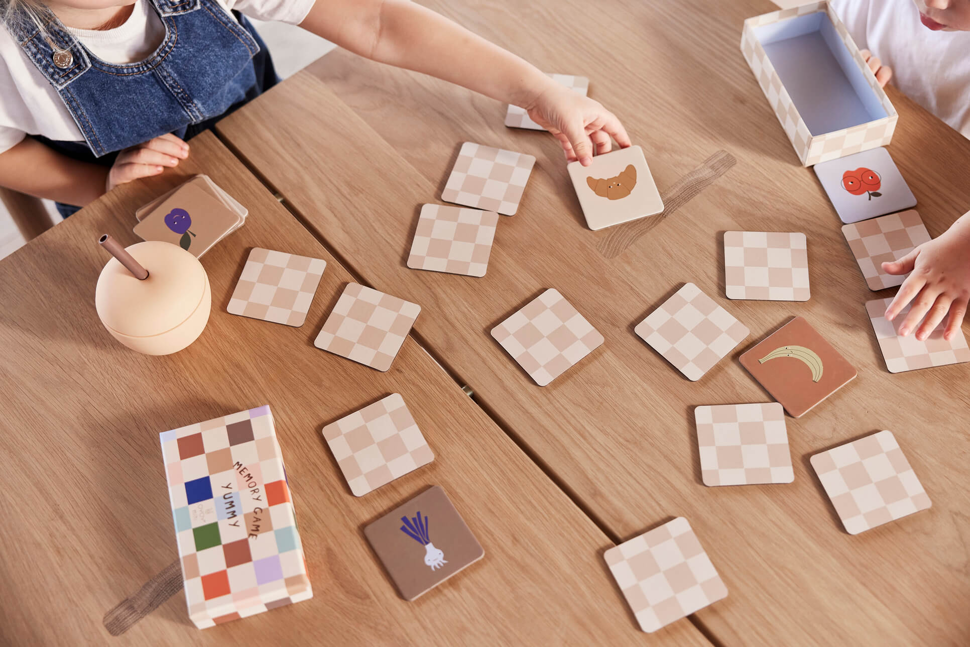 oyoy mini kinderkamer kinderen kids trendy kids inspiratie interieur accessoires knuffels spelletjes